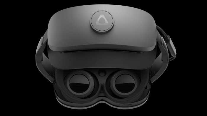 Das Vive XR Elite hat Linsen mit Dioptrieneinstellung, eine Brille passt nicht unter das Headset. (Bild: HTC)
